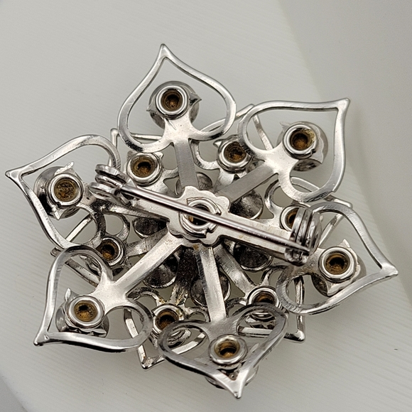 Cute Vintage Mid Century Silver Tone with Icy Blue Rhinestone Brooch - Picture 7 of 12